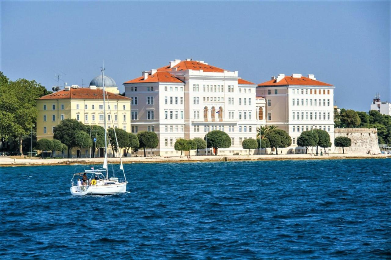 The Florens Residence Near The Beach With The Pool, Bbq And Kids Playground, Zadar Diklo Exterior foto