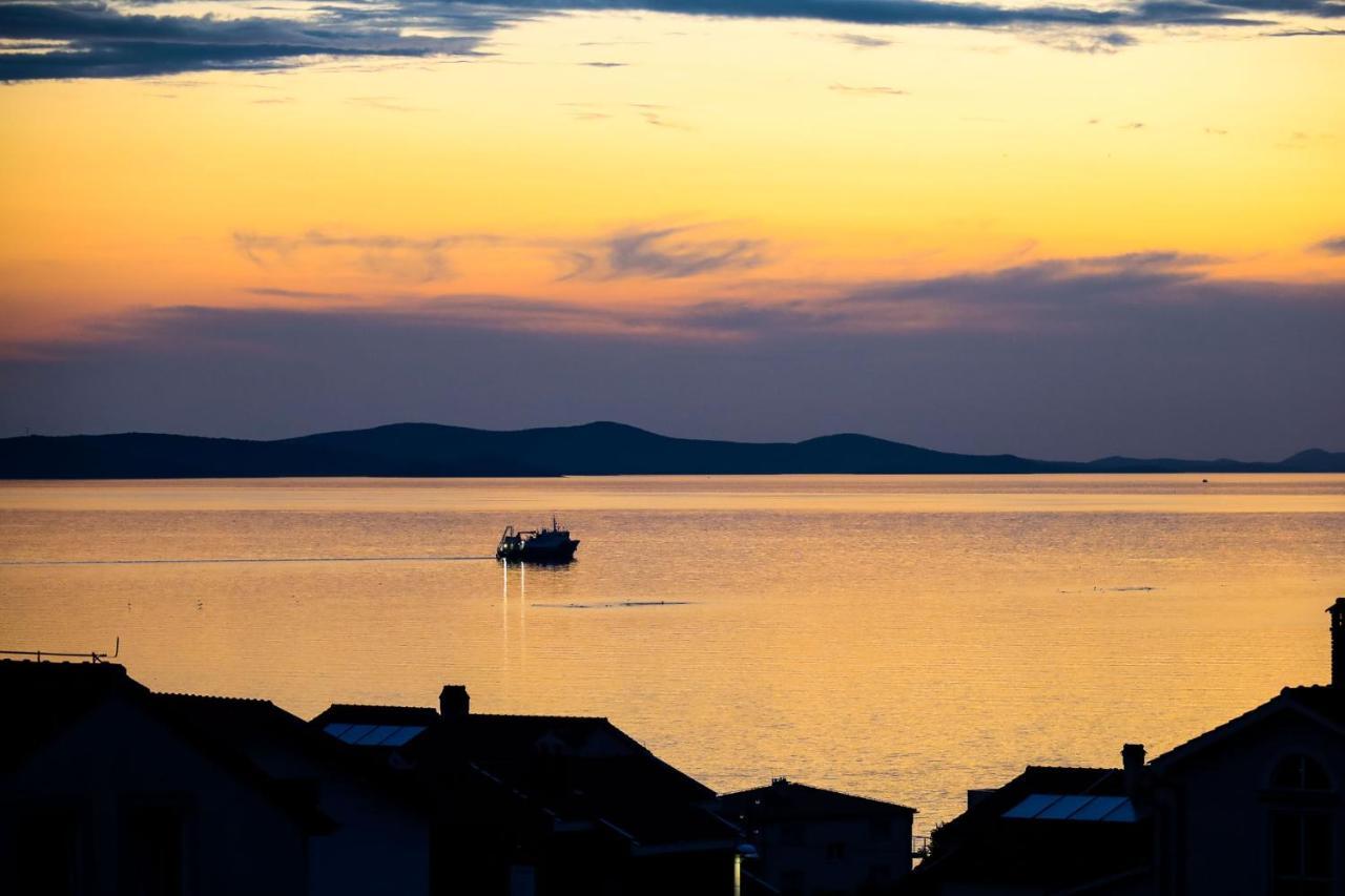 The Florens Residence Near The Beach With The Pool, Bbq And Kids Playground, Zadar Diklo Exterior foto