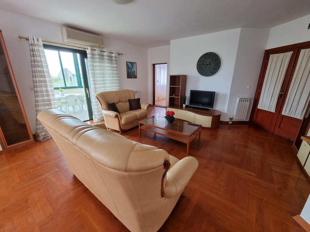 The Florens Residence Near The Beach With The Pool, Bbq And Kids Playground, Zadar Diklo Exterior foto